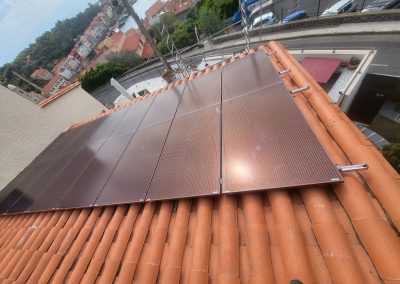 Toit recouvert d'une installation photovoltaïque